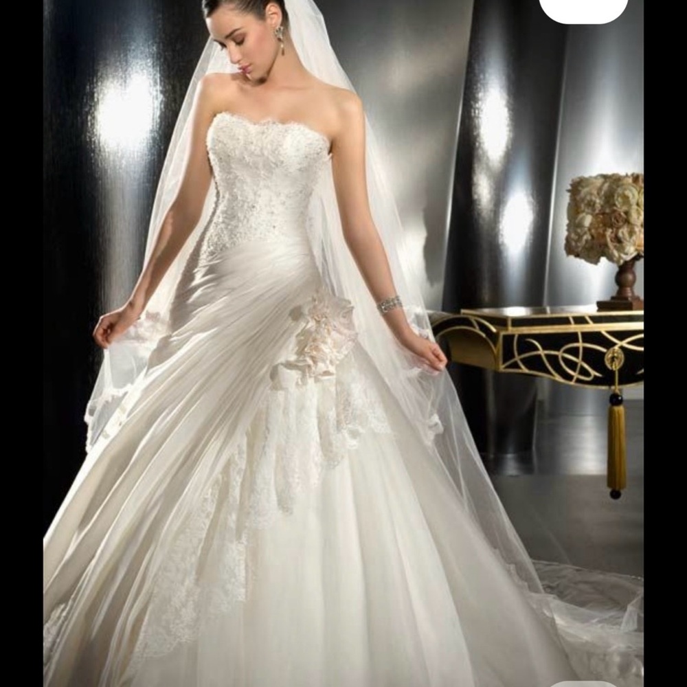 Demetrios Beaded Lace Wedding Gown – Size 26 – Never Worn -